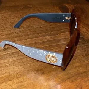 Gucci | Accessories | Gucci Oversized Sunglasses With Silver  display picture 1